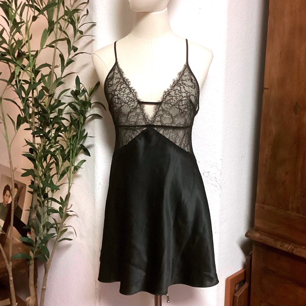 Victoria Secret Lingerie Chemise Slip Black Lace Trim Luxe Collection Medium